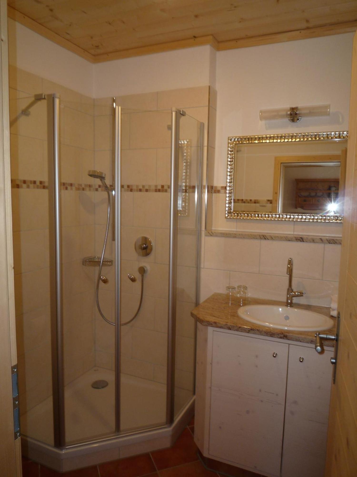 Gaestehaus Johanna Bad Wiessee Bilik gambar